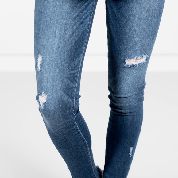 Roslyn Destroyed Limited Stevie Hender - Picture 4 of 4